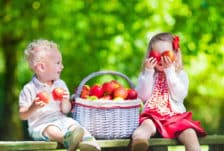 appels-kinderen-stock-696