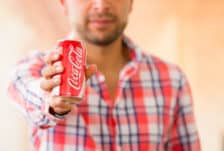 coca-cola-blikje-stock
