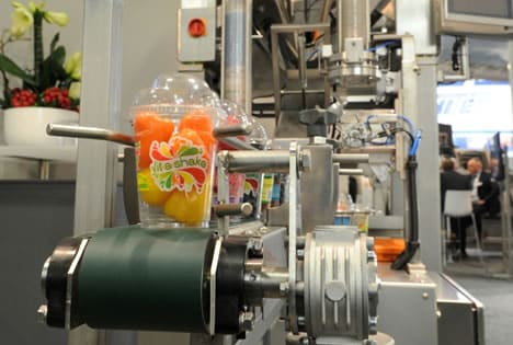 Vandaag is in Berlijn weer de Fruit Logistica, de grootste vakbeurs voor de agf-sector ter wereld, van start gegaan. Naast groenten en fruit zijn er ook ieder jaar weer meer verpakkingsmachines en -materialen te vinden. De Fruit Logistica duurt nog tot aanstaande vrijdag.