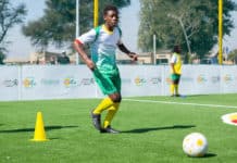 Lay’s maakt voetbalvelden van gerecyclede chipszakken