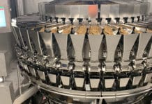 Multiweigh weegt 560 keer per minuut mix van verschillende zoetigheden af