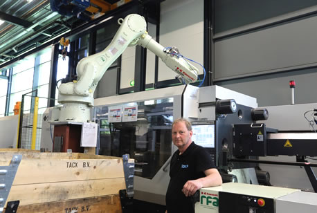 hebzuchtig de begeleiding onderwerp RFA levert eerste industriële robot via webshop aan Tacx | Pack Online