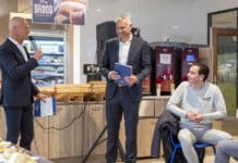 Van Loon Group viert 50-jarig jubileum met uitreiking van boek